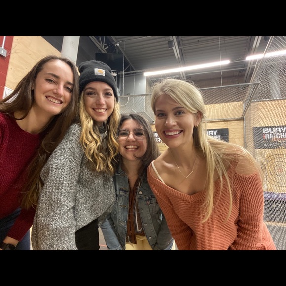 Meet your Posher, Lizzie - Picture 1 of 1